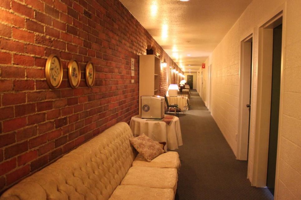 Auberge - Motel Le Pigeonnier Farnham Bagian luar foto